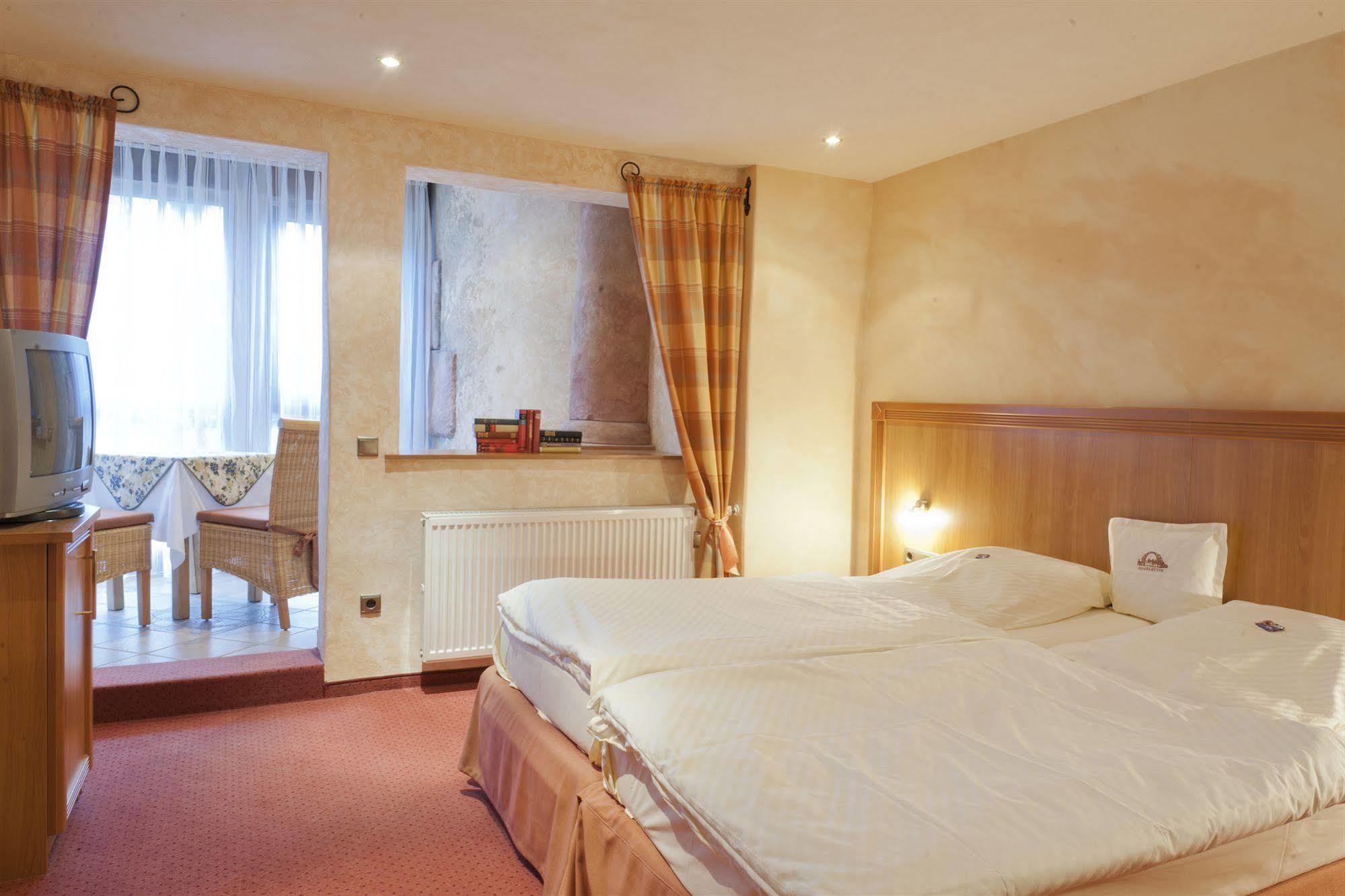 Gutshof Ziegelhuette Otel Edenkoben Dış mekan fotoğraf