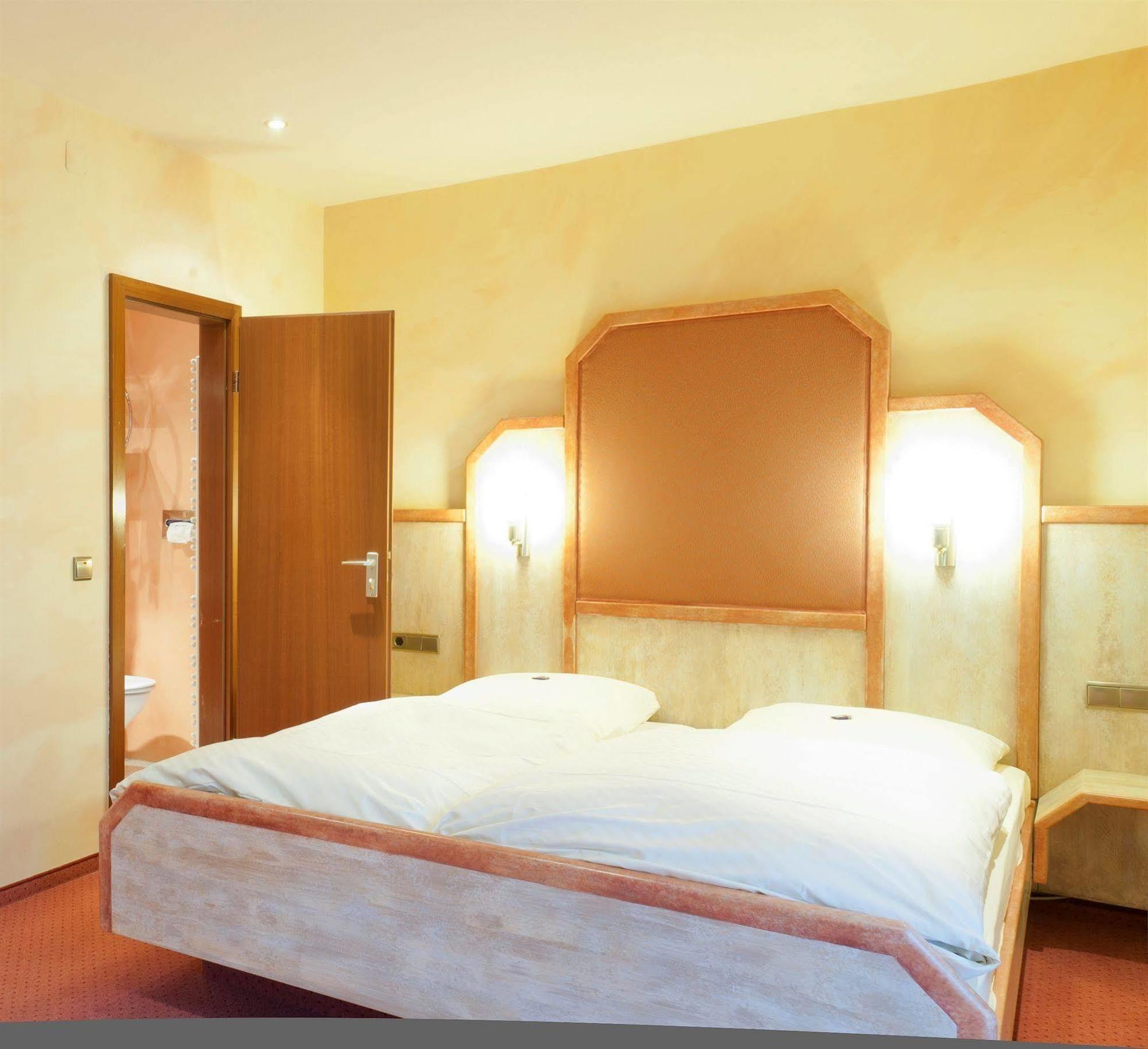 Gutshof Ziegelhuette Otel Edenkoben Dış mekan fotoğraf
